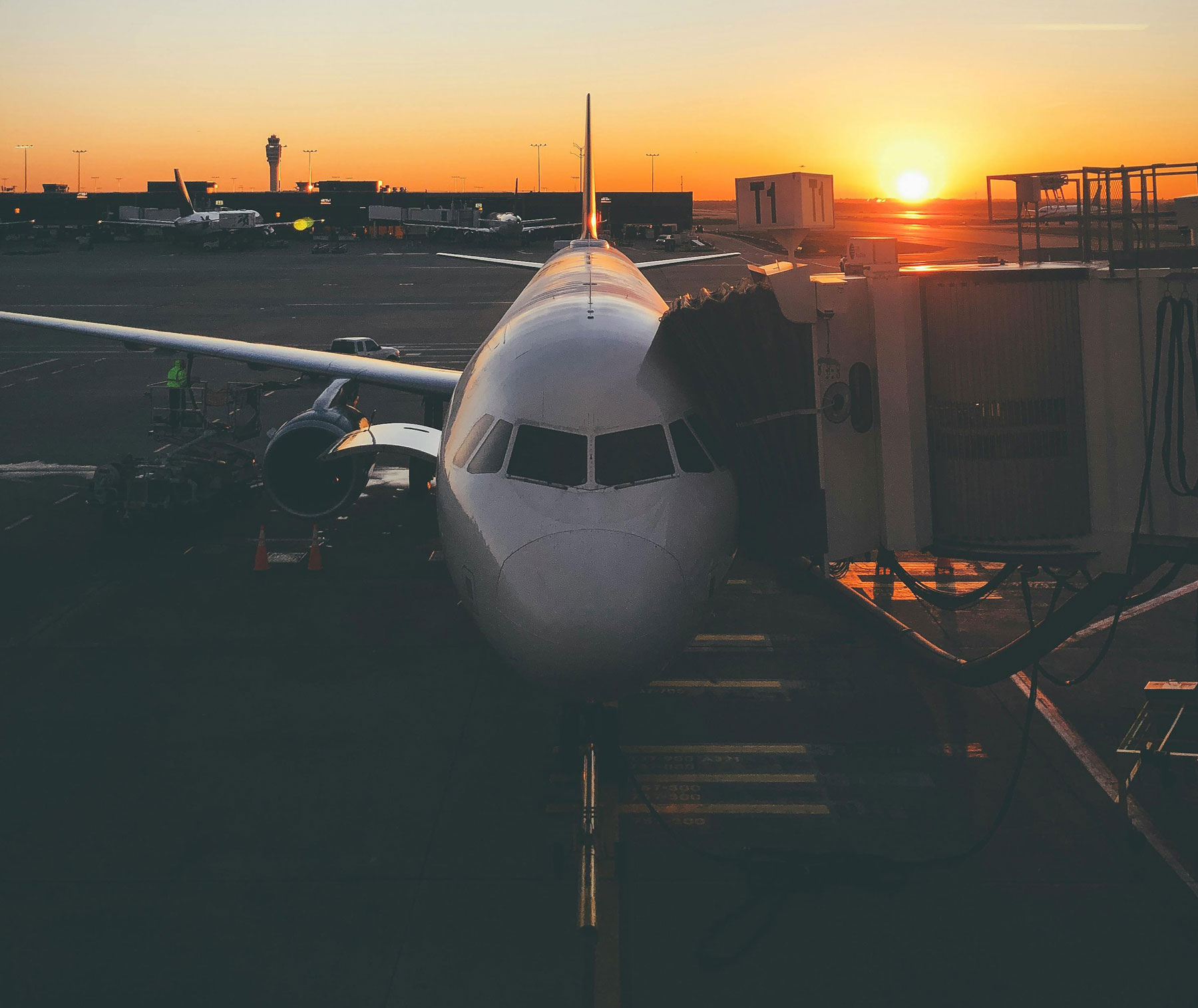 Why You Should Book That Early Morning Flight