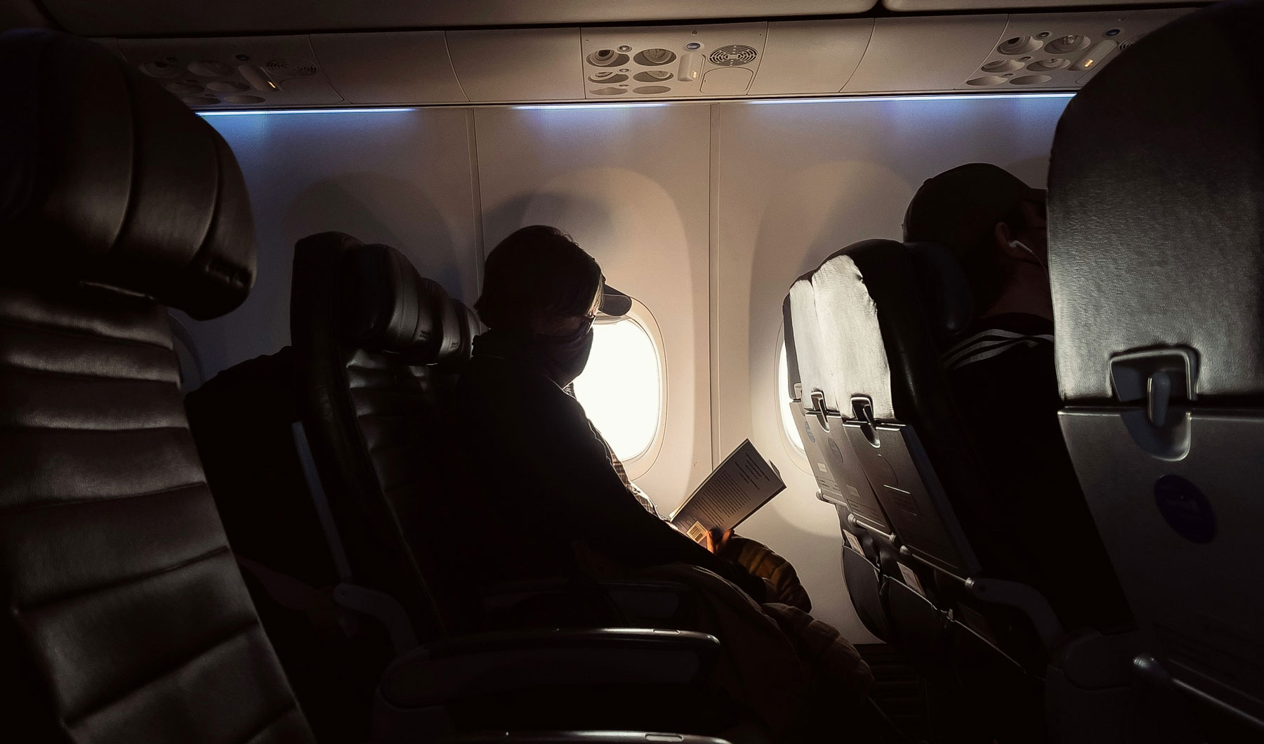 How to Handle Problems at Home While Traveling